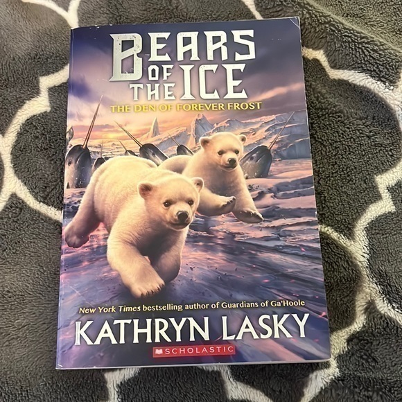 📚4/$10📚 Bears of the ice, the den of forever frost by Kathryn Lasky softcover - Picture 1 of 4